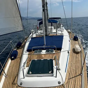 Botel La Vela Di Nello&carmen, Sanremo